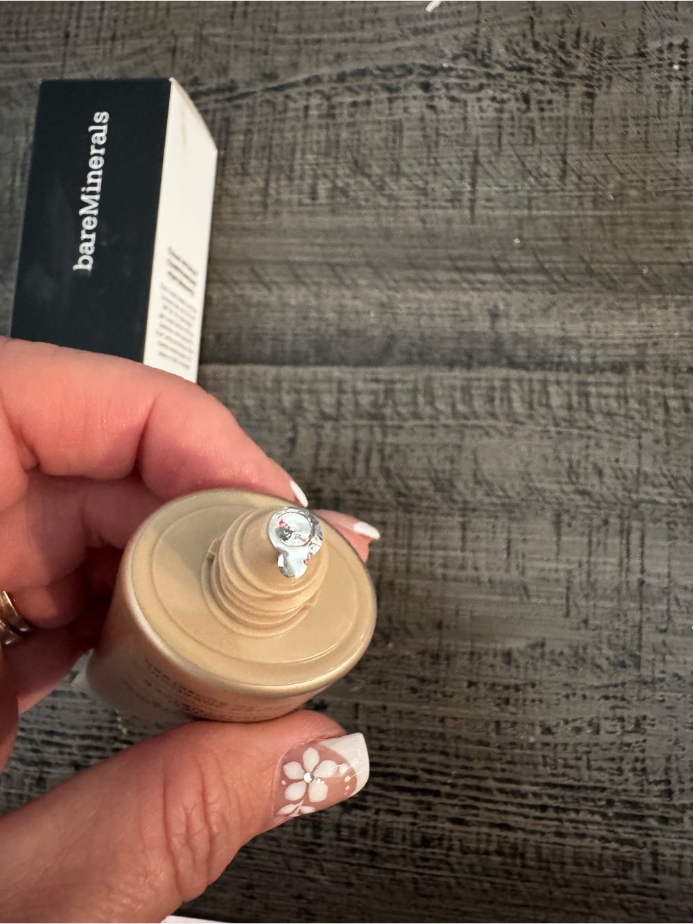 BareMinerals Complexion Rescue Tinted Moisturizer - Wheat 4.5 - Picture 8 of 9